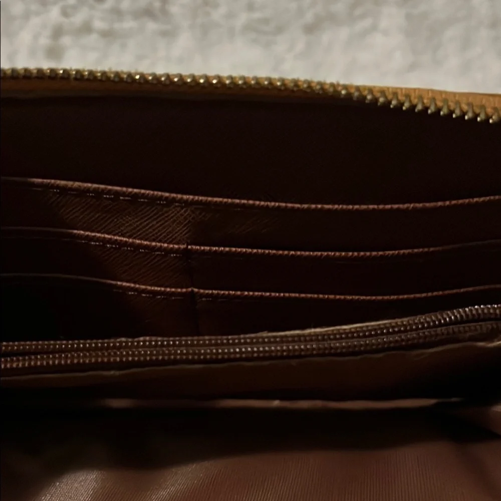 Ostrich Faux leather‎ Brown Textured Wallet
